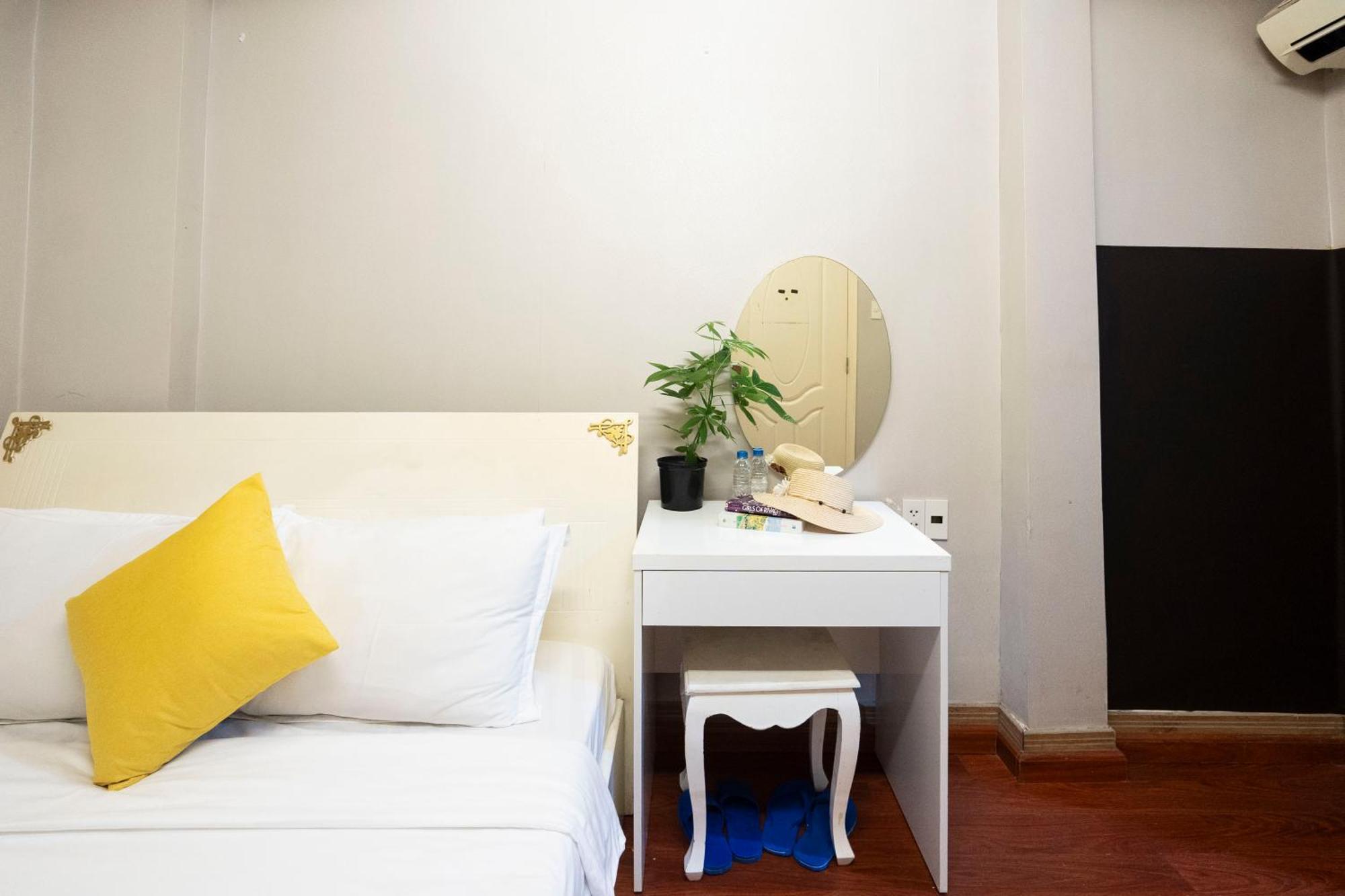 הו צ'י מין סיטי Crowne Bui Vien Hotel מראה חיצוני תמונה