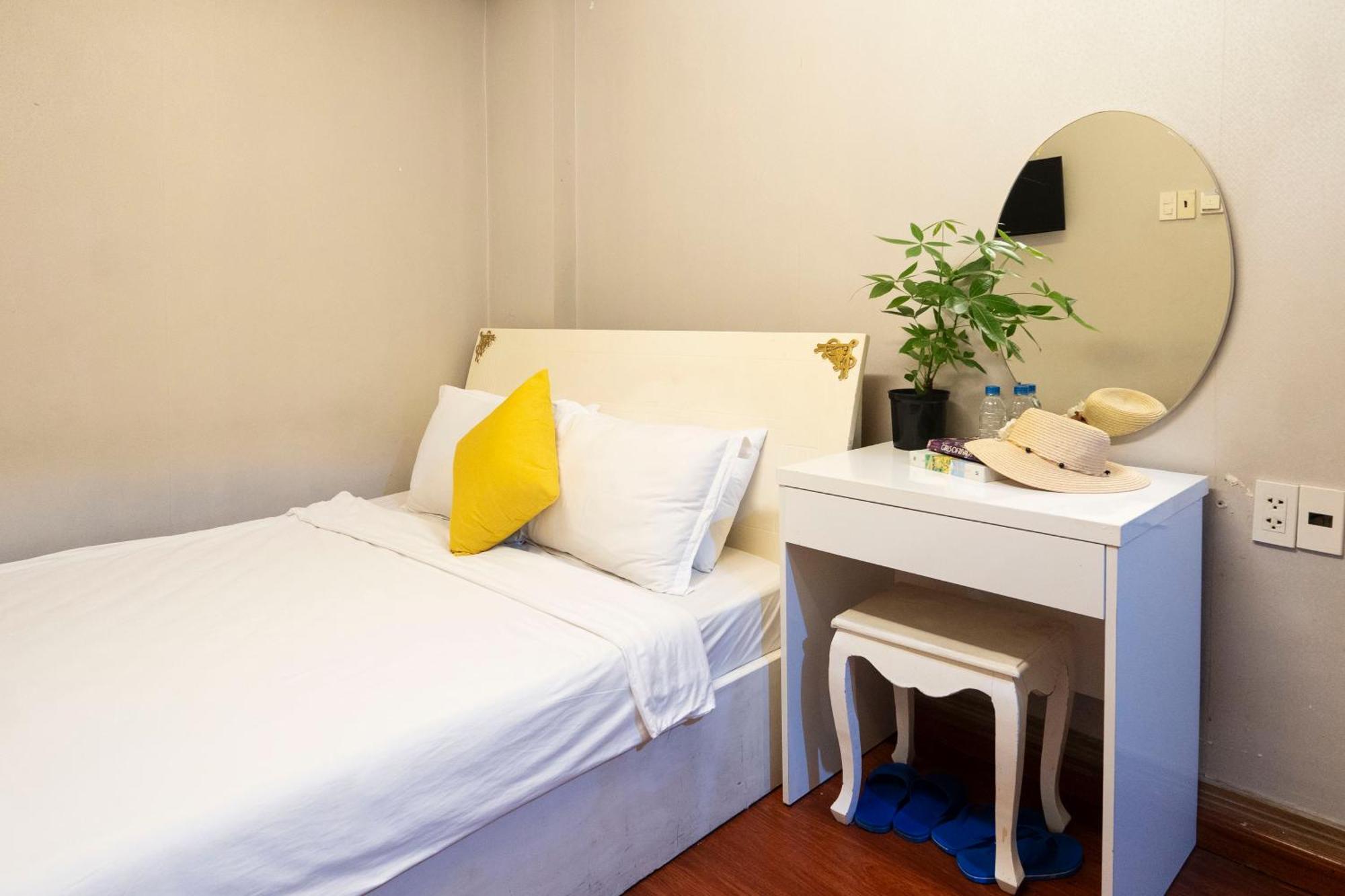 הו צ'י מין סיטי Crowne Bui Vien Hotel מראה חיצוני תמונה