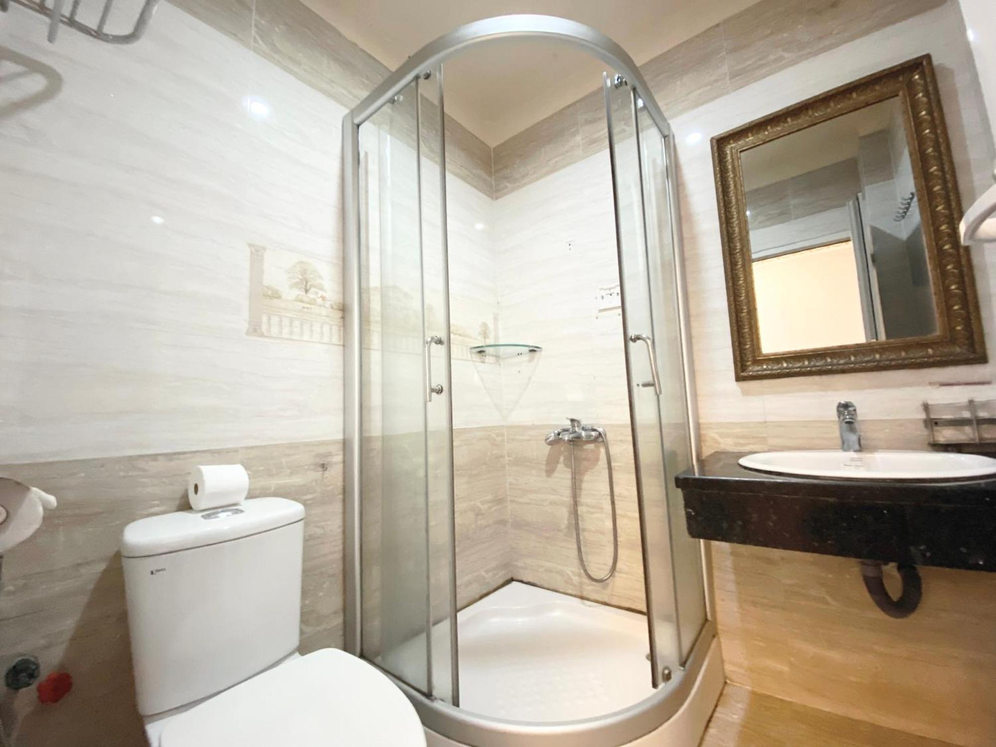 הו צ'י מין סיטי Crowne Bui Vien Hotel מראה חיצוני תמונה